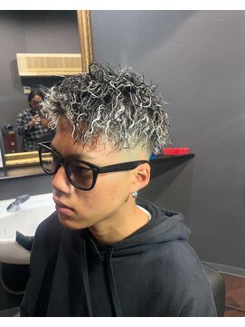 レグルス(REGULUS) ツイストスパイラルパーマ