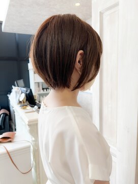 キャアリー(Caary) 福山Caary20代30代40代50代60代ショートヘア小顔補正立体カット