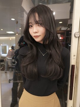 マーシュアンメゾン(Marsh un maison) 暗髪透明感× 大人layer style/上品