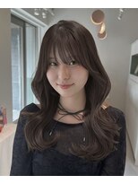 ムーム(Momb) ヨシンモリレイヤーカット