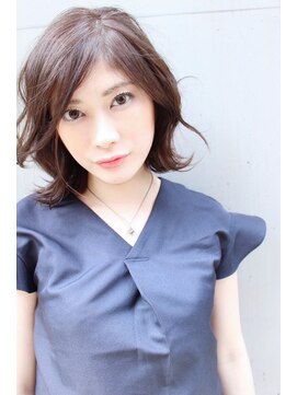 ディー(dee) dee 流し前髪×エアリーボブ