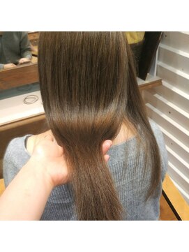 ラレイ(Lalei) ＊大人かわいいベージュカラー　辻幸奈　表参道