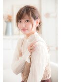 三つ編みミドルポニーテール