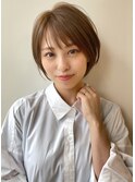 大人可愛いナチュラルショートとショートバング