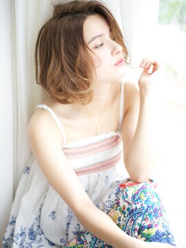 マイラ 銀座(myla) 耳かけ大人可愛いツヤ小顔ひし形ウェーブショートボブ20代30代40