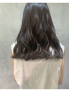 キチ(kichi.) [kichi.] セミロング×グレージュ