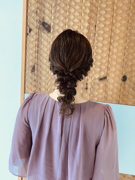 クロエ バイ ラヴィズム 小針店(CLOE by LUVISM) 編みおろしスタイル