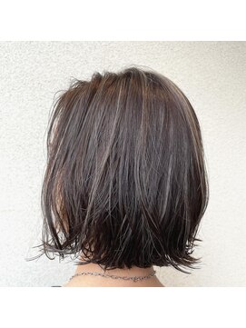 モヌエ(monue) ハイライト×グレージュ