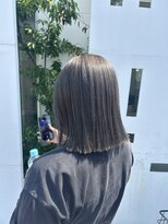 マドンナ ヘアー(madonna hair.) 切りっぱなしボブ/アッシュグレー
