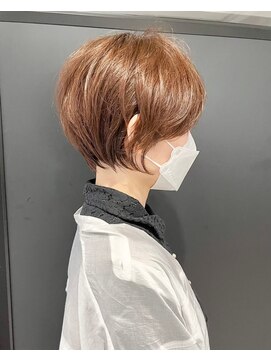 アンダーバーホワイト 泉佐野店(_WHITE) ☆大人ショートボブ×小顔カット