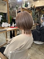 ウィークエンド(WEEKEND)&nbsp;ウルフ×ミルクティー【カット＋Wカラー＋TR23900円】