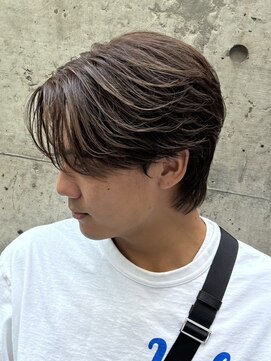 イーラ(era) ニュアンスパーマセンターパートウルフ