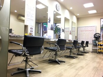 ワイズヘアー(Y's HAIR)の写真/お子様同伴可◎気軽に通えるアットホームなサロン☆忙しいママもサロンタイムを楽しんで頂けます♪