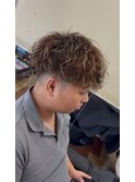 波巻きパーマ&金メッシュ