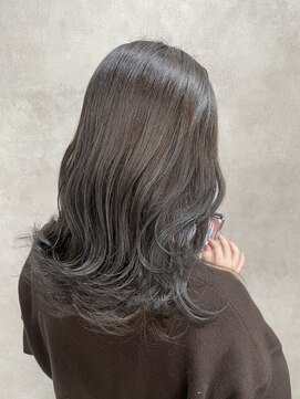 ルノン フィージュ(LUNON fieju) 黒髪クラゲヘアーオリーブグレー小顔ココアベージュ