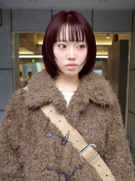 ダブ アオヤマ(DaB AOYAMA) 冬映えブリーチなしボルドーカラー顔まわりレイヤーボブ