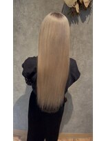 パーミル ヘア クマモト(permille ‰ hair Kumamoto)&nbsp;ホワイトブロンド×うる艶