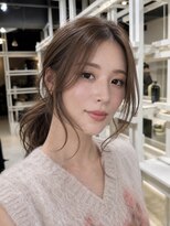 ディーエックス スリー(Dxxxx III)&nbsp;結べるハッシュレイヤーカットミルクティーベージュ20代30代