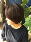 小顔補正立体カット大人ショート