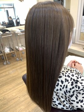 フラット 千葉(Flat.) ハイライトカラー×酸熱トリートメント【千葉】