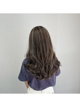 エミーバイモアムー(Emmie byMoremuu) ハイライト(大人ハイライト)