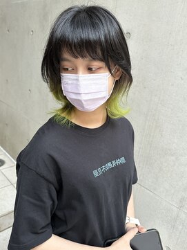 ディア(.eer) くびれウルフ×ライムグリーン★インナーカラー/ボブウルフヘア