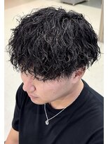 グッドタイムエフティフィフス 横浜西口(GoodTimes ft.fifth)&nbsp;ツイストスパイラルパーマメンズマッシュセンターパート横浜西口