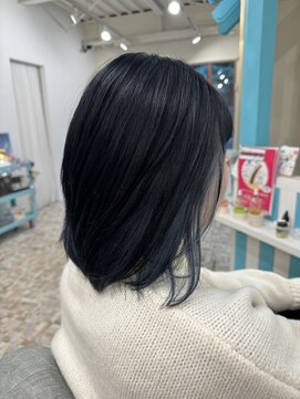 ソラ(SORA) ブルーブラック/ブルーインナーで気取りすぎないお洒落上級者に