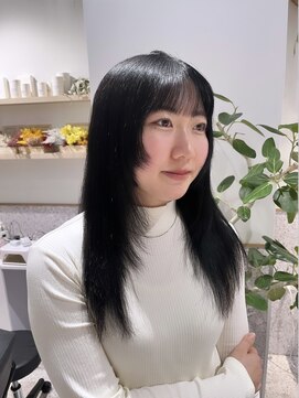 ゼストソエル(ZEST soell) レイヤーカット×ブルーブラックカラー