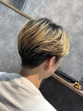 スウェルホワイト(SWELL WHITE) 毛流れセンターパート刈り上げニュアンスパーマ曲がる縮毛矯正