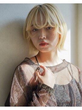 ヴィル(VILLE) ショート/ボブ/レイヤーカット/顔まわりカット/髪質改善/鈴鹿