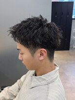 トゥイン 八王子(TWIN)&nbsp;スパイキーショートツイストスパイラルパーマブルーブラック