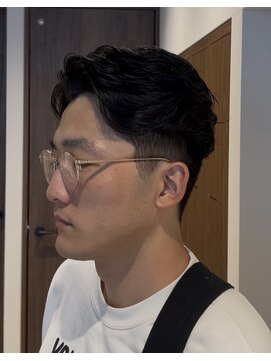 グルーマーズトウキョウ 渋谷店(GROOMER/S TOKYO) ラフカール　ラルフカール　刈り上げセンターパート