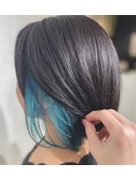 ワースホワイル(WORTH WHILE)&nbsp;大人ガーリーダークアッシュミディアムレイヤーカットブリーチ