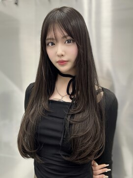 ロムーク 表参道(LOMKH) 冬の小顔ロングレイヤーカット顔周りシールエクステブルーカラー