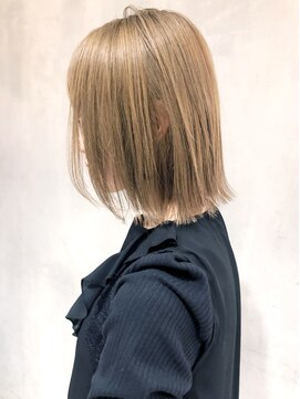 アルバム 新宿(ALBUM SHINJUKU) ストレートミルクティーボブ_耳かけウェーブパーマ_ba284901