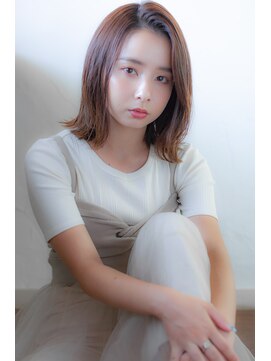 エルフォ(elfo) 【elfo】アッシュブラウンカラーと外ハネで旬なあか抜けスタイル