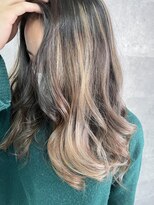 ディア(.eer)&nbsp;【.eer/ディア】西海岸伸ばしかけバレイヤージュグラ/担当：中山