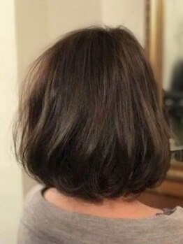 ヘア バー(HAIR BAR)の写真/《ハーブカラー+カット+前処理Tr¥6500》頭皮と髪に潤いを与えるハーブカラーで染める度に美髪へ導きます☆