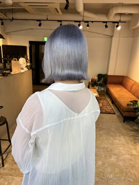 メリー オオサカ(Merly Osaka) 寒色好きさん必見！ホワイトブルーカラー_ shiny white blue_