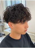 波巻きスパイラルパーマツーブロックツイストパーマメンズヘア