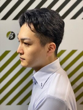 バーバーバー 四谷(BARBER-BAR) ツーセクションリバースショートレイヤー!