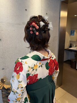 アチーブ ヘア デザイン(achieve hair design) ヘアセット 華やか編み込み外ハネショート 卒業式着物