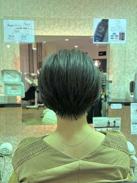 フーチー クーチー アマティー 豊中店(FUCHI KUCHI amati) @fuchi_kuchi.okada[豊中/骨格補正ショート/小顔補正ショート］