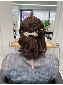 ミディアムヘアのゆるふわハーフアップ【清板】
