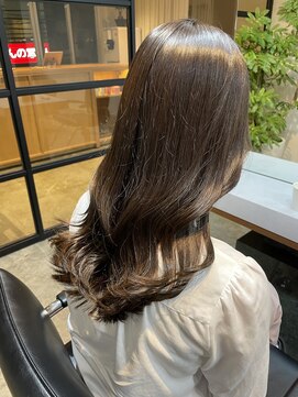 プール(POOL) くびれロング×シアーグレージュ