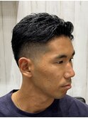メンズバーバーラフカールサイドパートフェード