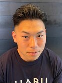フェードカット オールバック 黒髪ショート ツーブロック