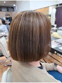 白髪ぼかしハイライト×ボブ