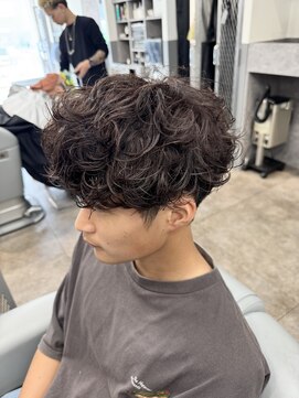 ノイセル 西本町(Noisyle) シャドウパーマ/MEN’S HAIR/フェザーパーマ/サーフカール